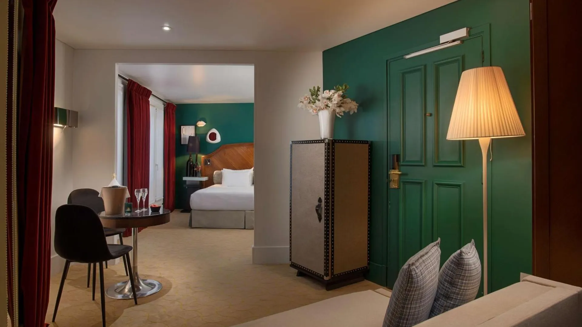 Opera Faubourg Hotel